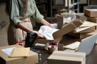 Máte e-shop a nechcete starosti so skladovaním tovaru a logistikou?
