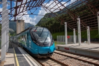 V Španielsku testujú druhú generáciu elektricko-vodíkového vlaku