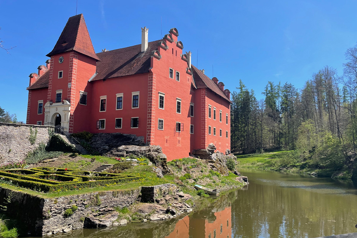 cervena_lhota_23