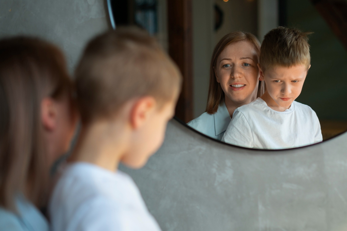 freepik_mother_son_0525