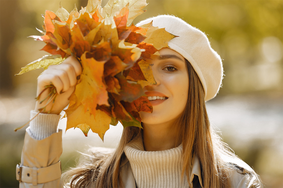 freepik_woman_in_autumn