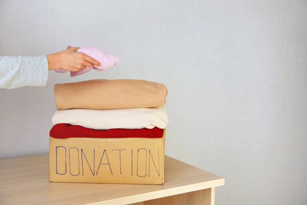 shutterstock_donation_clothes