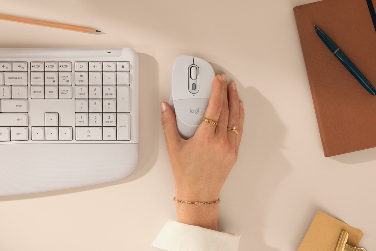 2_logitech_280526