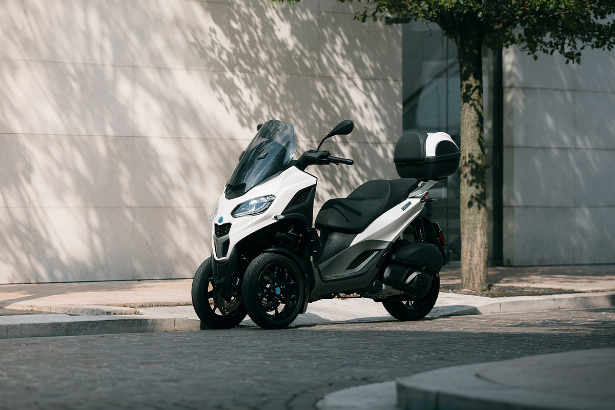 piaggio_mp3_bianco