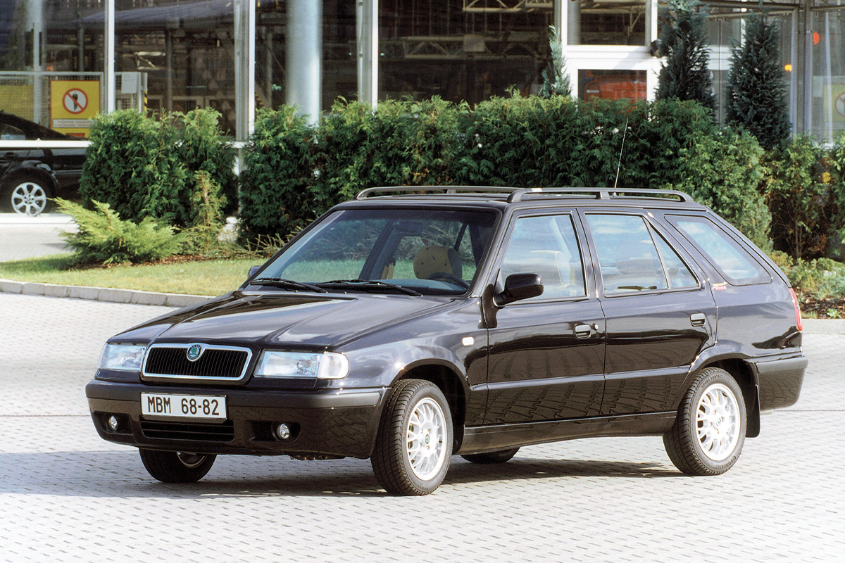 skoda_combi_1990