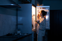 Večerné chute na sladké nie sú náhoda, toto sa deje v tele