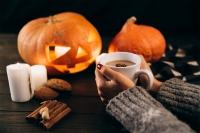 Halloween vs. Jesenná mágia: Ako premeniť komerčný sviatok na štýlový zážitok