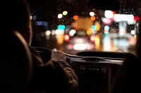 Pozor na nočné šoférovanie, prekúrenú domácnosť či umelé osvetlenie