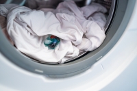 Vysoké teploty pri praní už nie sú potrebné. Perte bielizeň efektívne a ušetrite.