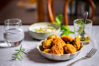 Inšpirácia Blízkym východom: falafel s bylinkovým dipom